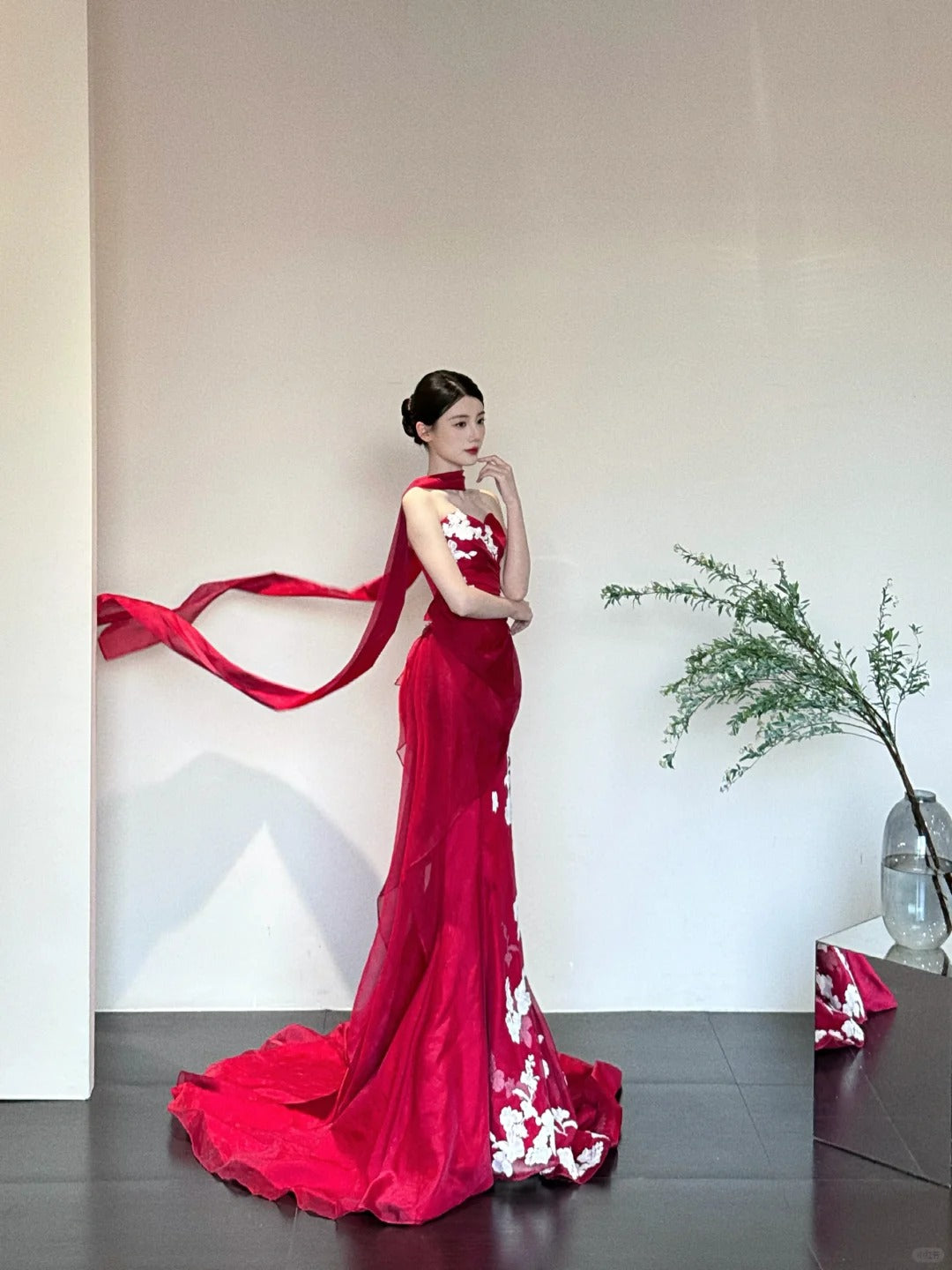 Rot Elegant Zarte Blumen Mode Elegante Lange Satin Tüll Meerjungfrau Slim Fit Bodenlangen Schleppendes Ballkleid Abendkleid Ballkleid gh3733