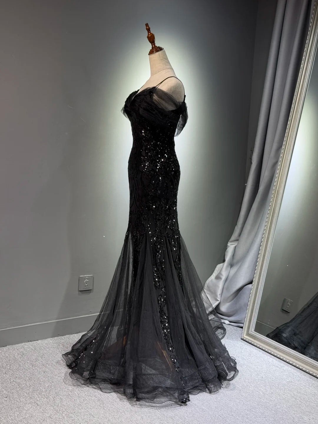 Girlhomeshops -Black shiny mermaid long sequined ball gown evening dress graduation dress gh5112