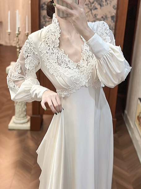 Ivory Vintage Empire Waist Wedding Gown, V‑Neck Lace Trim Neckline, Lace Mixed Puff Long Sleeves, Lace Appliqués Empire Bodice, Flowing A‑Line Long Skirt, Prom & Wedding Dress gh8688
