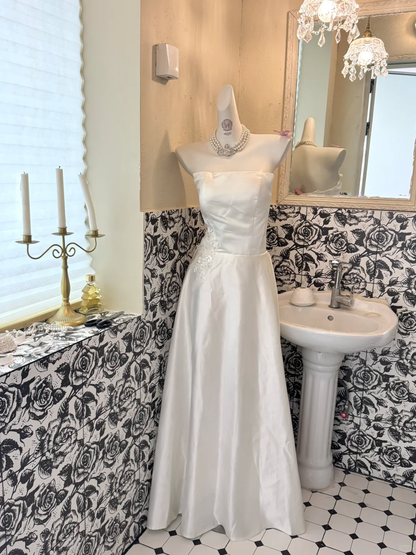White Satin Strapless Waist-Cinched Full Flared Skirt Elegant Romantic Dress, Wedding Gown gh7651