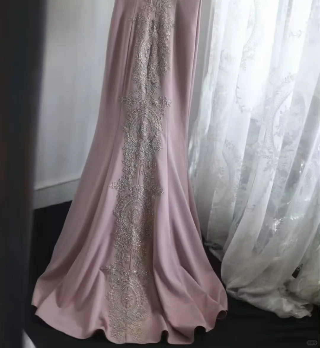 Dusty Pink Sleeveless Mermaid Evening Gown, V‑Neck Illusion Lace Beaded Applique Fitted Long Formal Party Dress gh9106