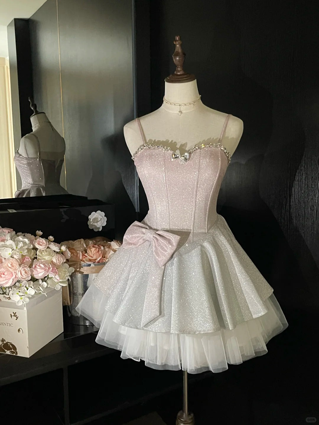 Rosa funkelndes, kurzes Satin-Heimkehrkleid mit Barbie-Prinzessin, Ballkleid, gh4631