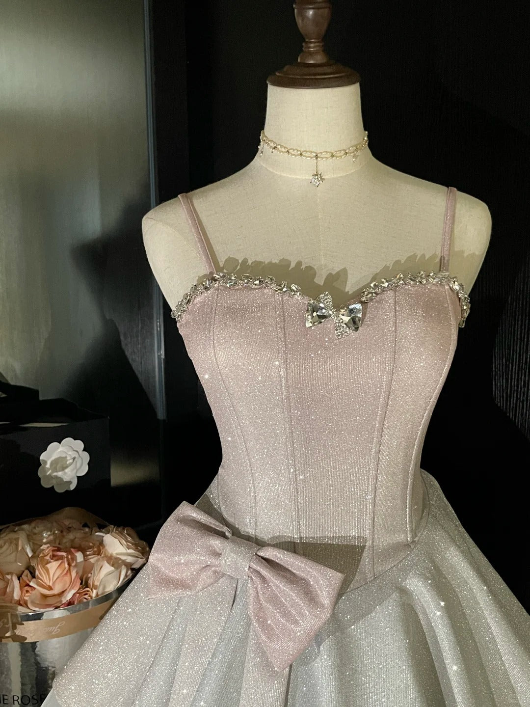 Rosa funkelndes, kurzes Satin-Heimkehrkleid mit Barbie-Prinzessin, Ballkleid, gh4631