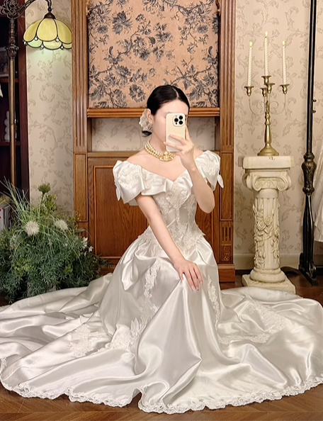 White Satin Vintage Embroidered Fitted Waist Figure‑Flattering Full Flared Skirt Prom Gown, Wedding Dress gh8606