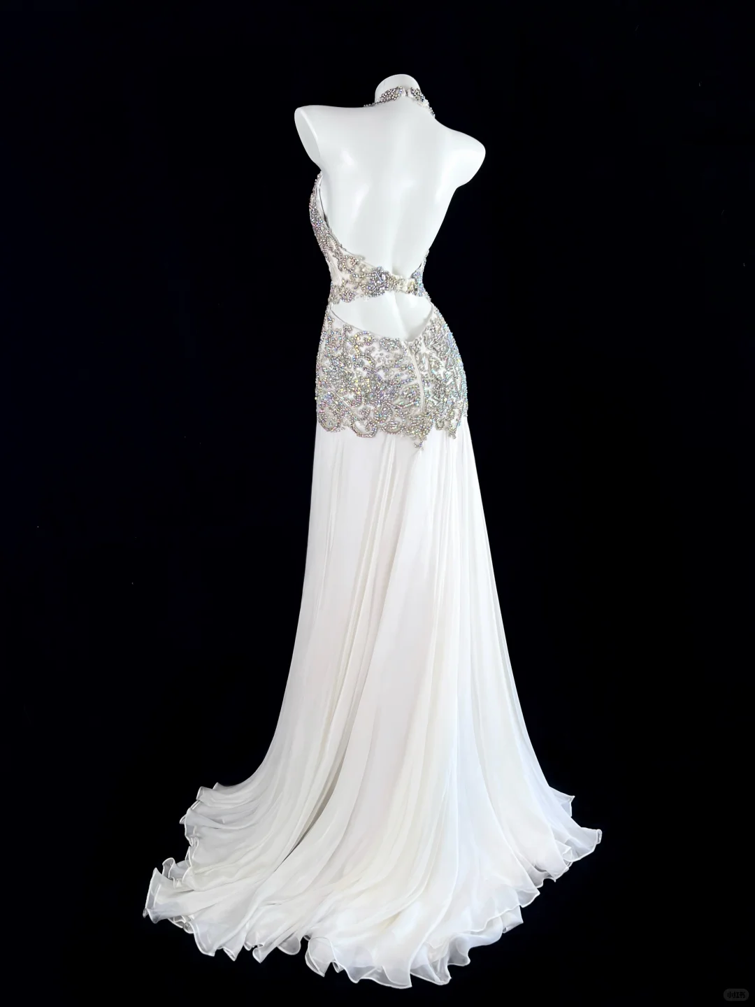 Luxury Vintage Off White Halter Sequin Fitted Waist Elegant Prom & Evening Party Dress gh8492