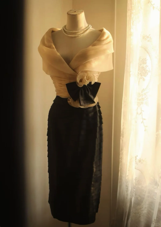 Vintage Color‑Block Midi Evening Dress, Champagne Fold‑Over Cape V‑Neck Ruched Bodice Black Bow 3D Flower Accent Layered Pleated Pencil Skirt Formal Gown gh9105