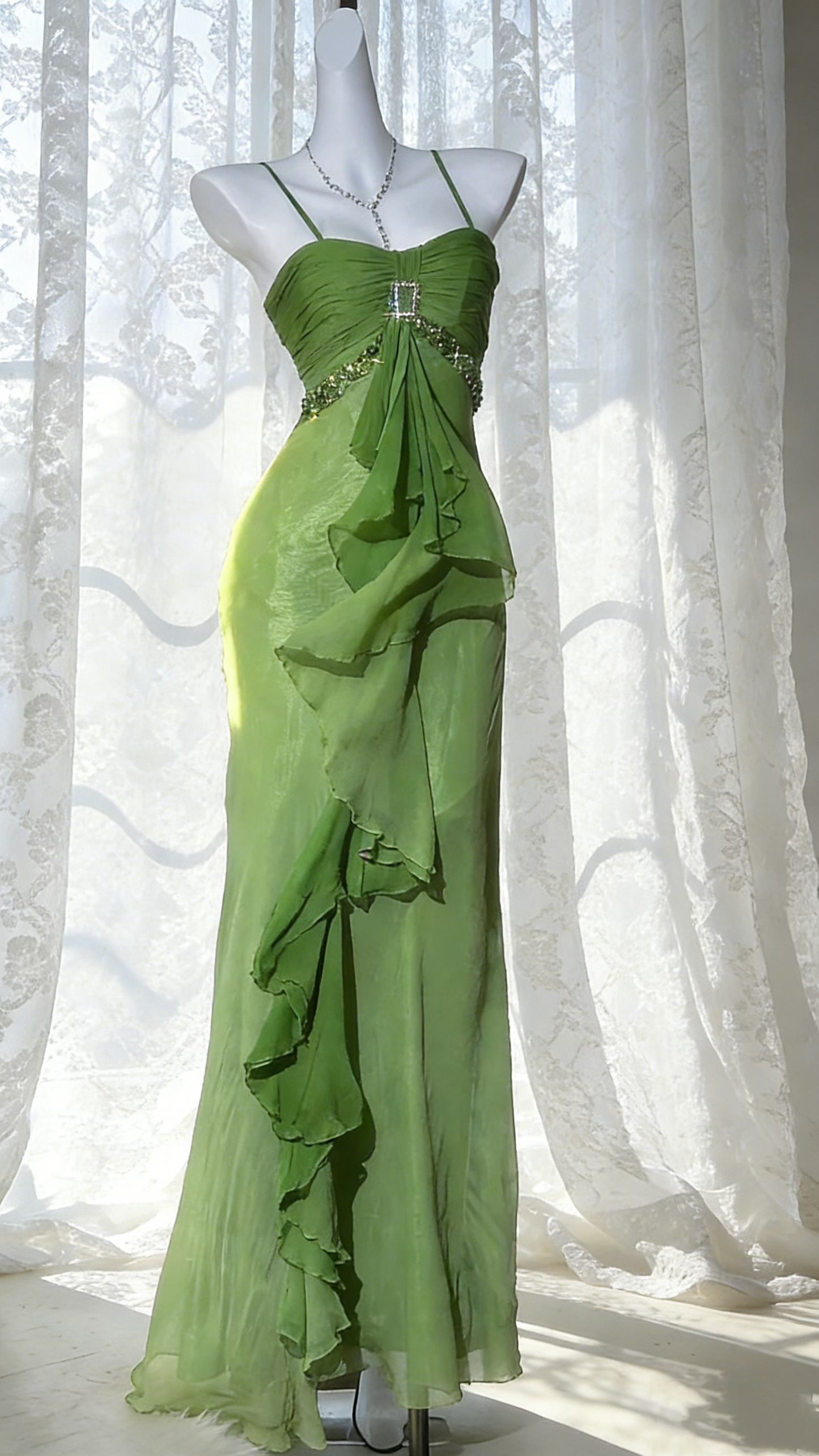🍃 Robe de soirée verte à dégradé vaporeux - Votre nouvelle robe de soirée incontournable gh6940