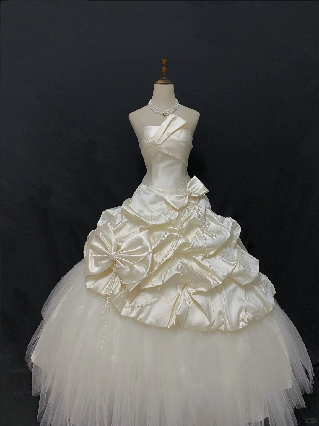Light Apricot Satin Strapless Romantic Gown, Cinched Waist, Voluminous Princess Skirt, Wedding Dress & Bridal Gown gh8222