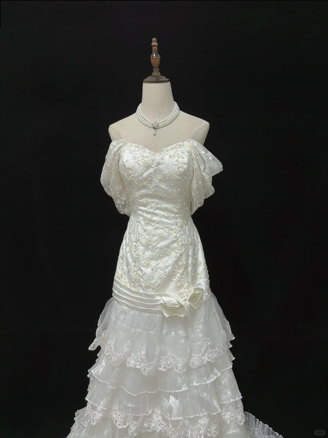 White Off Shoulder Vintage Romantic Long Gown, Embroidered Design, Cinched Waist & Slim Fit, Wedding Dress & Bridal Gown gh8177