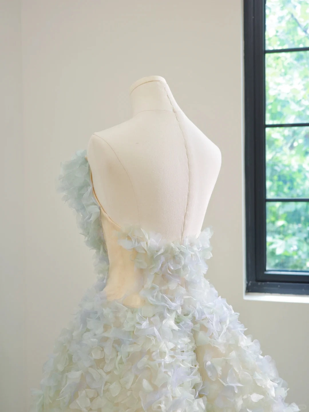 Girlhomeshops - Speziell angepasstes, feenhaftes, elegantes, langes Ballkleid aus Tüll in der Farbe Monet Garden gh5061