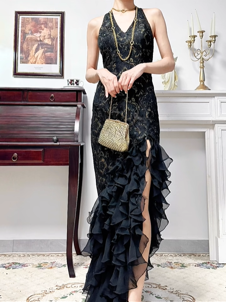 Black‑Gold Vintage Halter V‑Neck Prom Gown, Gold‑Thread Embroidered Lace Bodice, Fitted Bodycon Silhouette, One‑Side High Slit, Tiered Ruffled Asymmetrical Mermaid Skirt, Evening Prom Dress gh8810