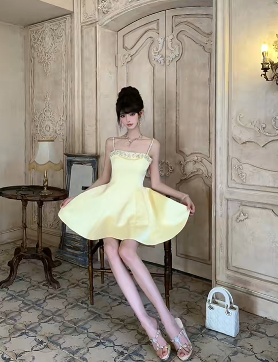 Pale Yellow Satin Homecoming Dress Spaghetti Straps Rhinestone Short Prom Dress gh9403