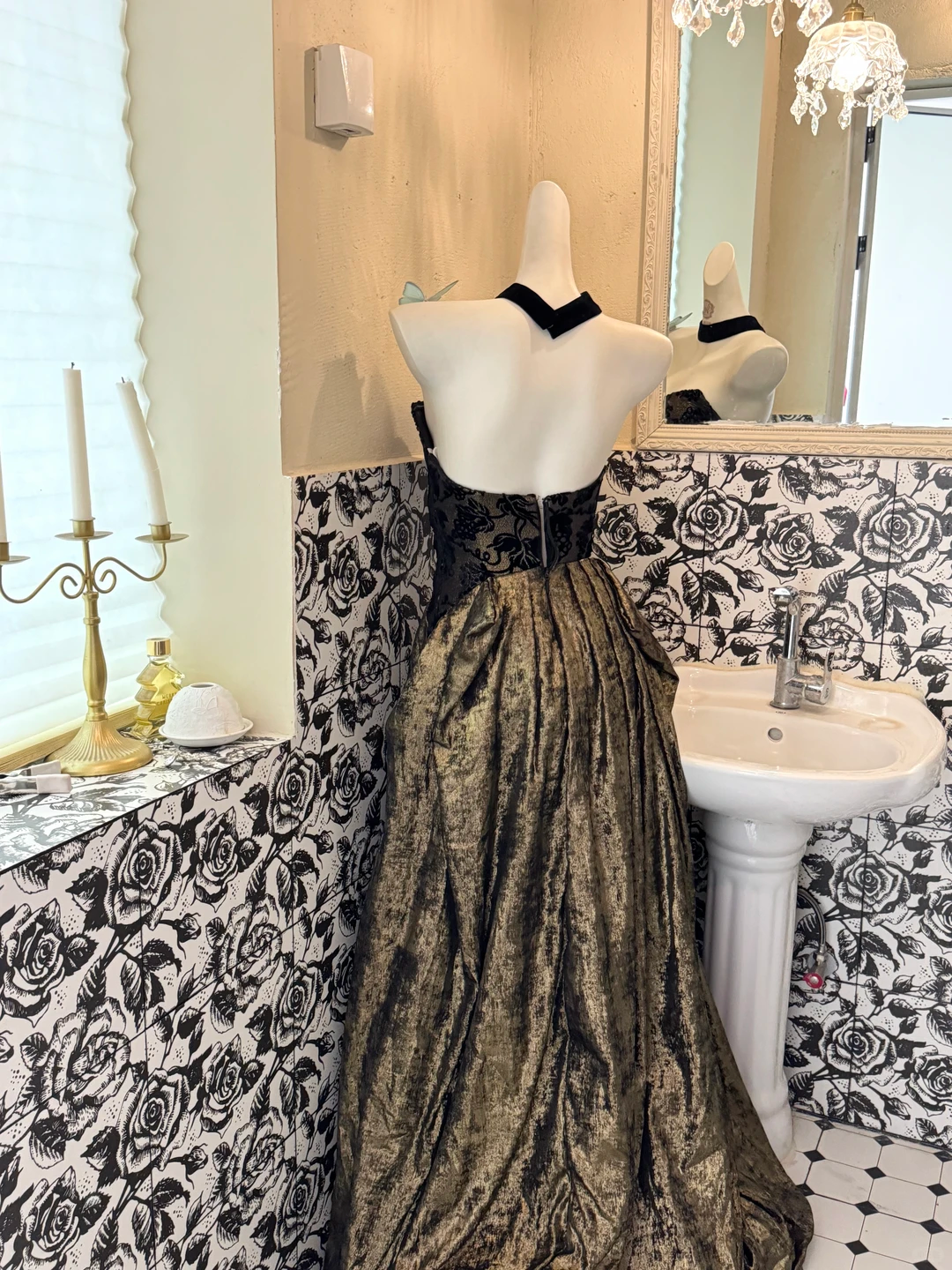 Gilded Gold Strapless Waist-Cinched Luxurious Vintage Romantic Gown gh7554