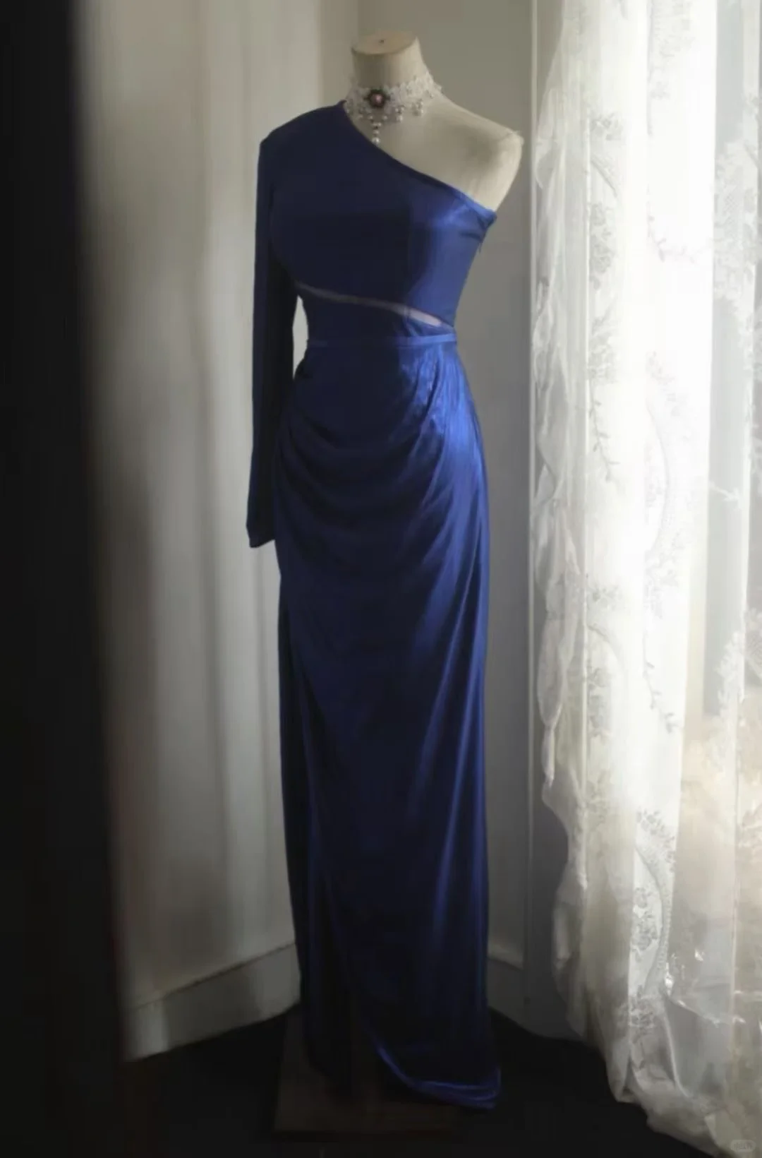 Royal Blue One‑Shoulder Long Sleeve Evening Gown, Mesh Cutout Waist Draped Ruched High Slit Metallic Formal Party Dress gh9112