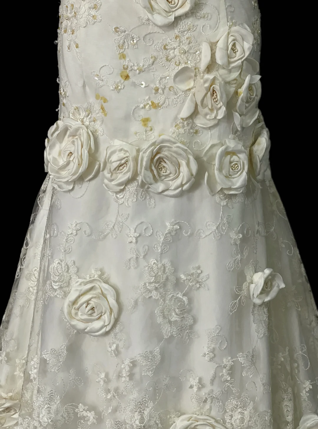 Ivory Vintage Mermaid Wedding Gown, Strapless 3D Rose Floral Appliqués, All‑Over Lace Embroidery, Fitted Waist, Lace Long Train With Scalloped Hem, Romantic Bridal Dress gh8882