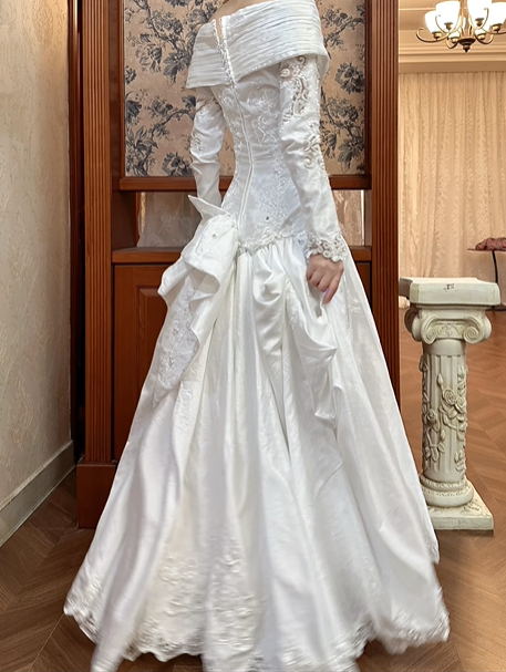 White Vintage Pleated Satin A‑Line Wedding Prom Dress, Off‑the‑Shoulder Folded V‑Neck, Twisted Pleated Long Sleeves, Baroque Lace Appliqués gh8714