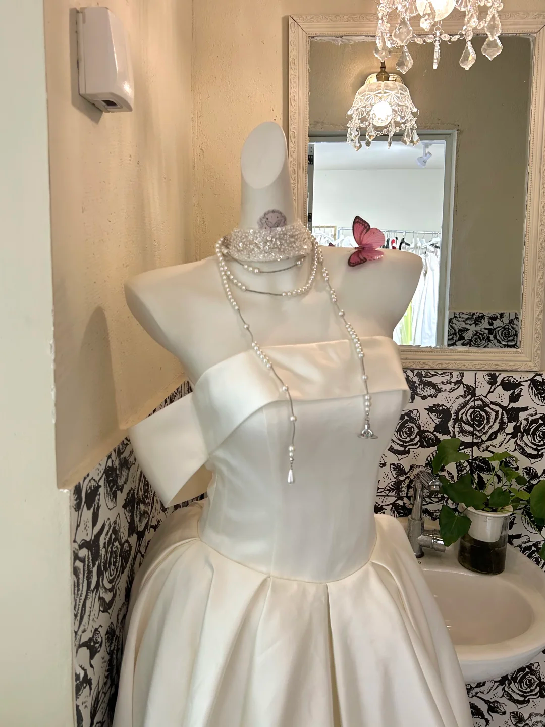 Ivory Satin Strapless Waist-Cinched Full Flared Skirt Romantic Dress, Wedding Gown gh7645