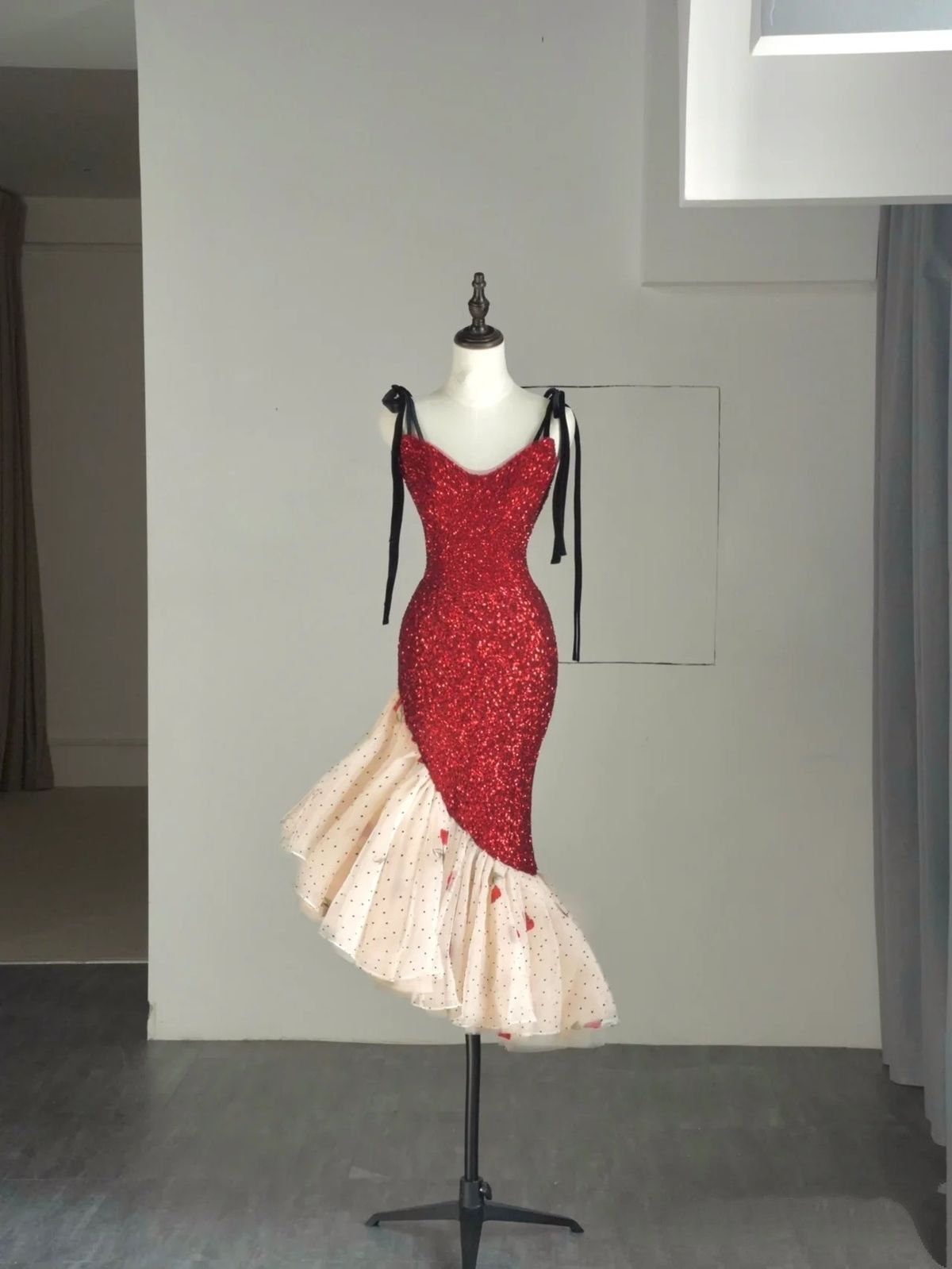✨Girlhomeshops🔥 Remise : 5 % de réduction sur les commandes de plus de 100 $ - Robe de soirée sirène courte à bretelles spaghetti et paillettes rouges brillantes gh4975