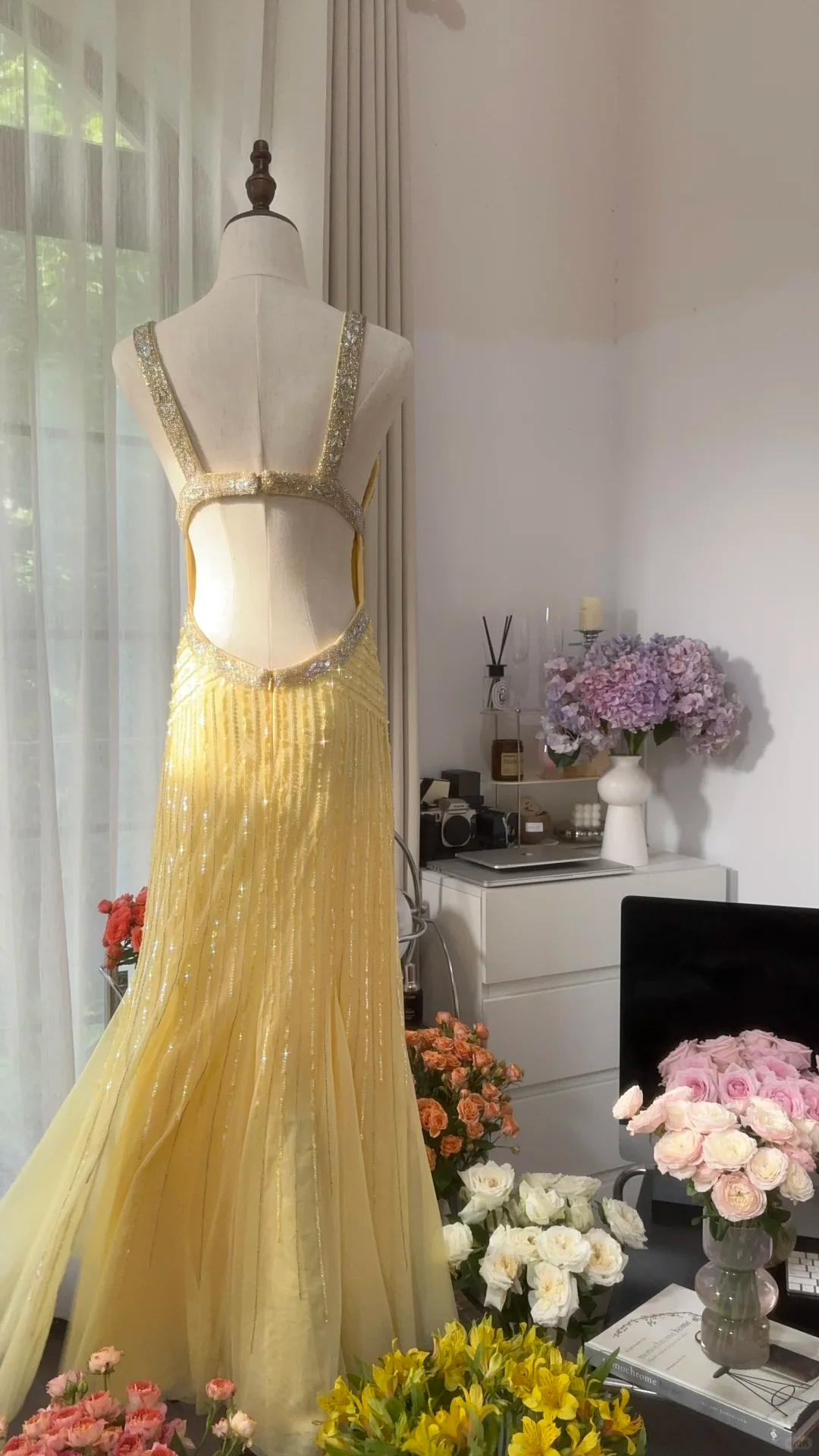 Hellgelb, wunderschön glänzend, modisch, elegant, exquisite Perlen, lang, rückenfrei, Tüll, Ballkleid, Abendkleid, Geburtstags-/Hochzeitsgast-/Feiertagspartykleid, Ballkleid, Valentinstags-Date-Kleid, gh4034