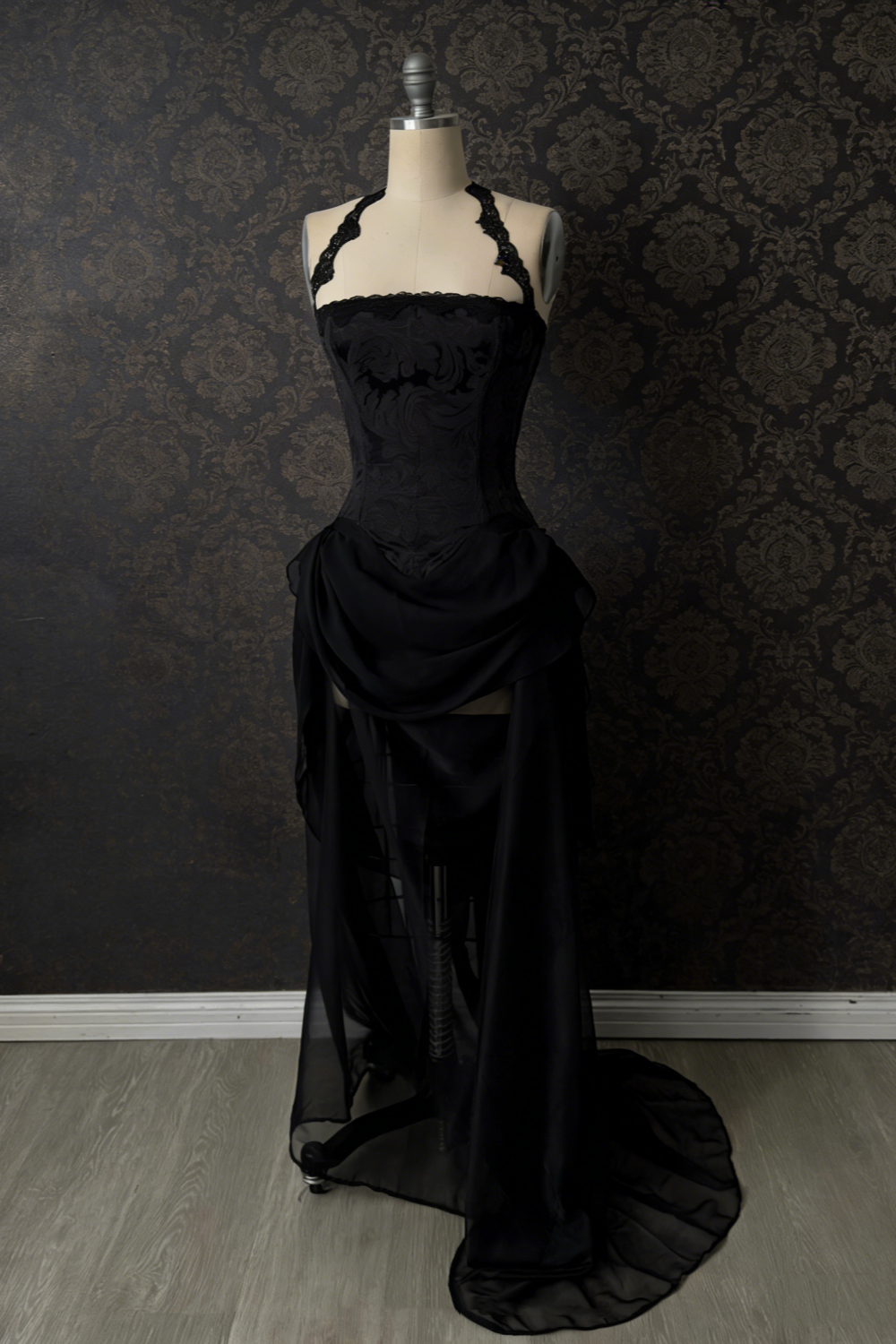 Schwarzes, langes Abendkleid im Vintage-Stil aus zarter Spitze gh6881