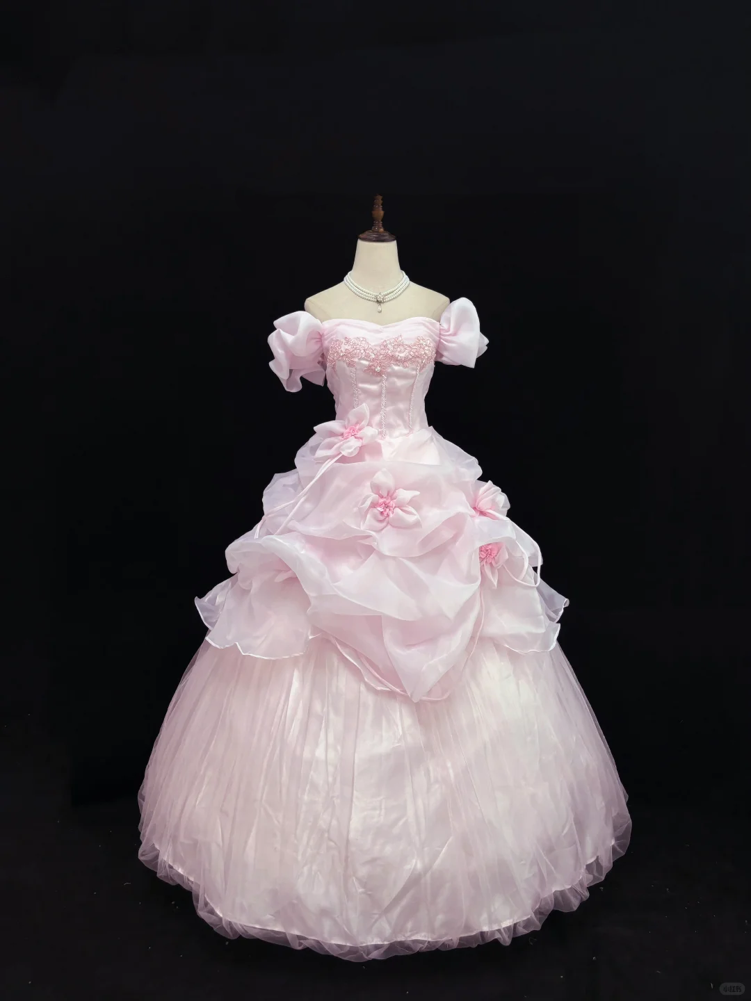 Blush Pink Off-the-Shoulder Romantic Gown, Cinched Waist, Voluminous Princess Skirt, Wedding Dress & Bridal Gown gh8178