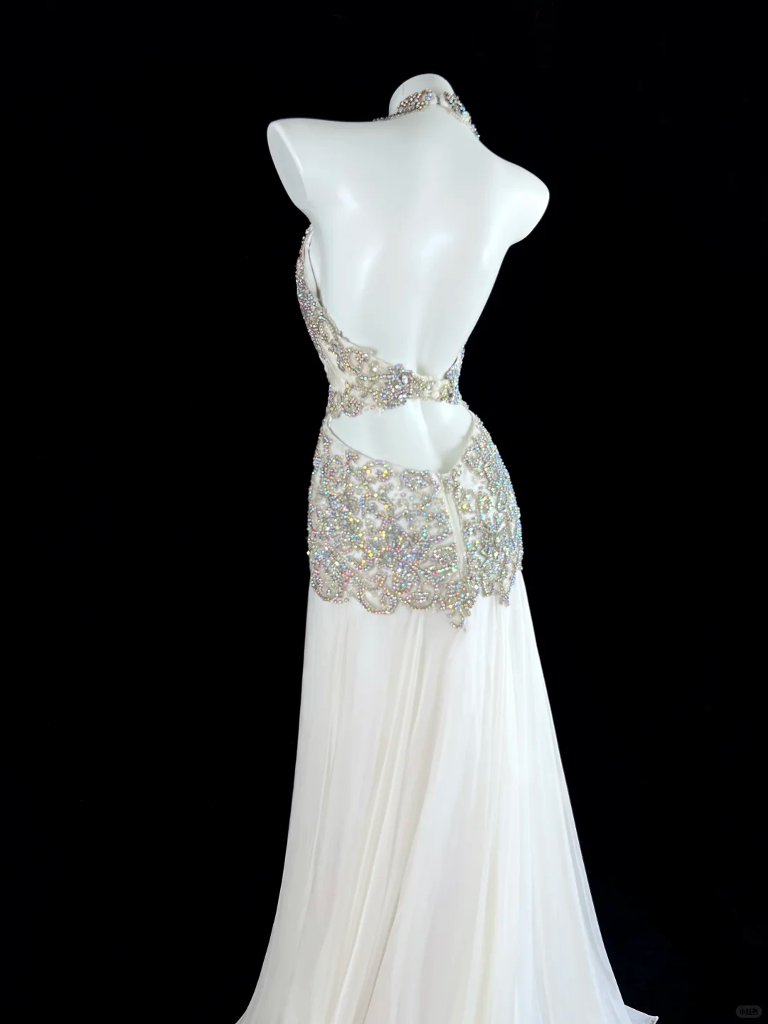 Luxury Vintage Off White Halter Sequin Fitted Waist Elegant Prom & Evening Party Dress gh8492