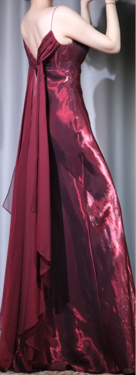 ✨Girlhomeshops-Burgundy Shimmer Evening Gown Spaghetti Strap Cowl Neck Long Dress gh10125