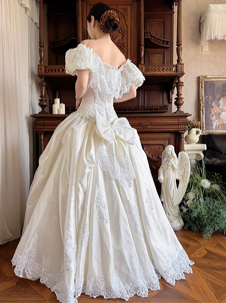 Off‑White Vintage Empire Waist V‑Neck Lace Appliqué Sheer Chiffon Puff Long Sleeve Ruffle Lace Hem Long Prom Gown, Wedding Dress gh8624