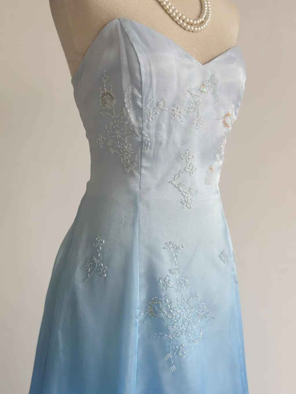 Girlhomeshops--Blue and white exquisite floral fashion gradient tube top long floor-length ball gown graduation dress gh5515
