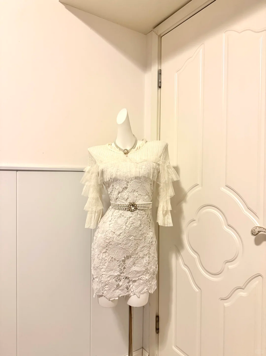 White Off‑Shoulder Tiered‑Ruffle‑Sleeve Floral‑Lace Sheath Short Homecoming Party Dress gh9255