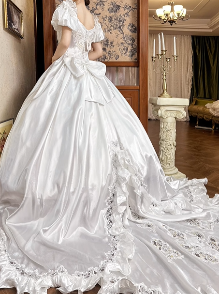 White Vintage Satin Wedding Ball Gown, Sweetheart V‑Neck, Short Puff Sleeves, Gold‑Thread Lace Appliqué Pointed Waist, Voluminous A‑Line Skirt With Satin Ruffle Lace Hem, Prom Dress gh8654