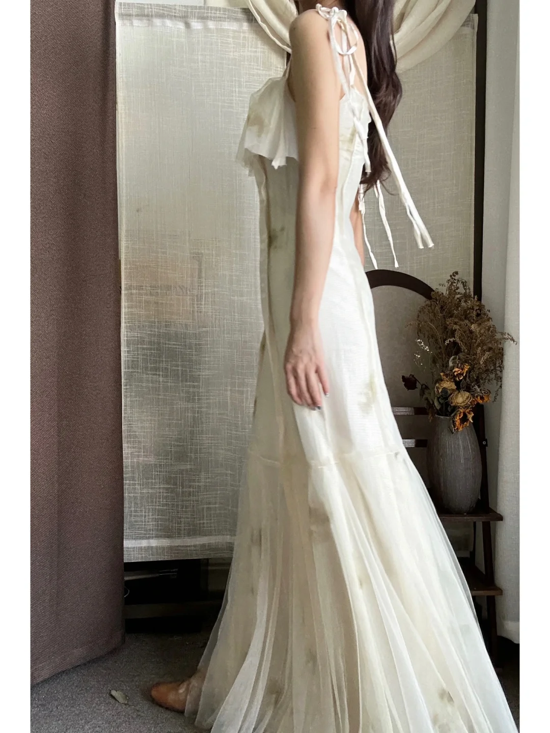 Off‑White Vintage Washed‑Tie‑Dye Slip Gown, Ruffled Overlay Square Neck, Adjustable Tie‑Up Spaghetti Straps, Side Ruched Waist, Sheer Tulle Overlay, High‑Slit Floor‑Length Skirt,  Oil‑Painting Style Photoshoot Elopement Wedding Dress gh8854