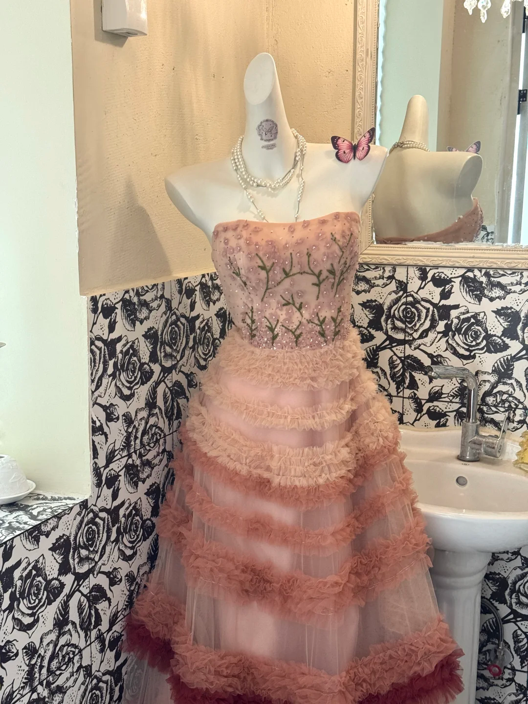 Red Ombre Strapless Waist-Cinched Elegant Romantic Dress, Wedding Gown gh7499