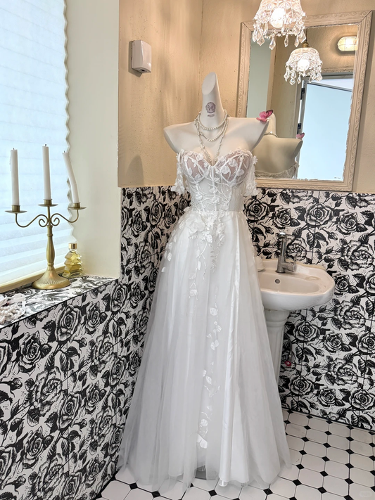 White Strapless Embroidered Waist-Cinched Slim Elegant Romantic Dress, Wedding Gown gh7655