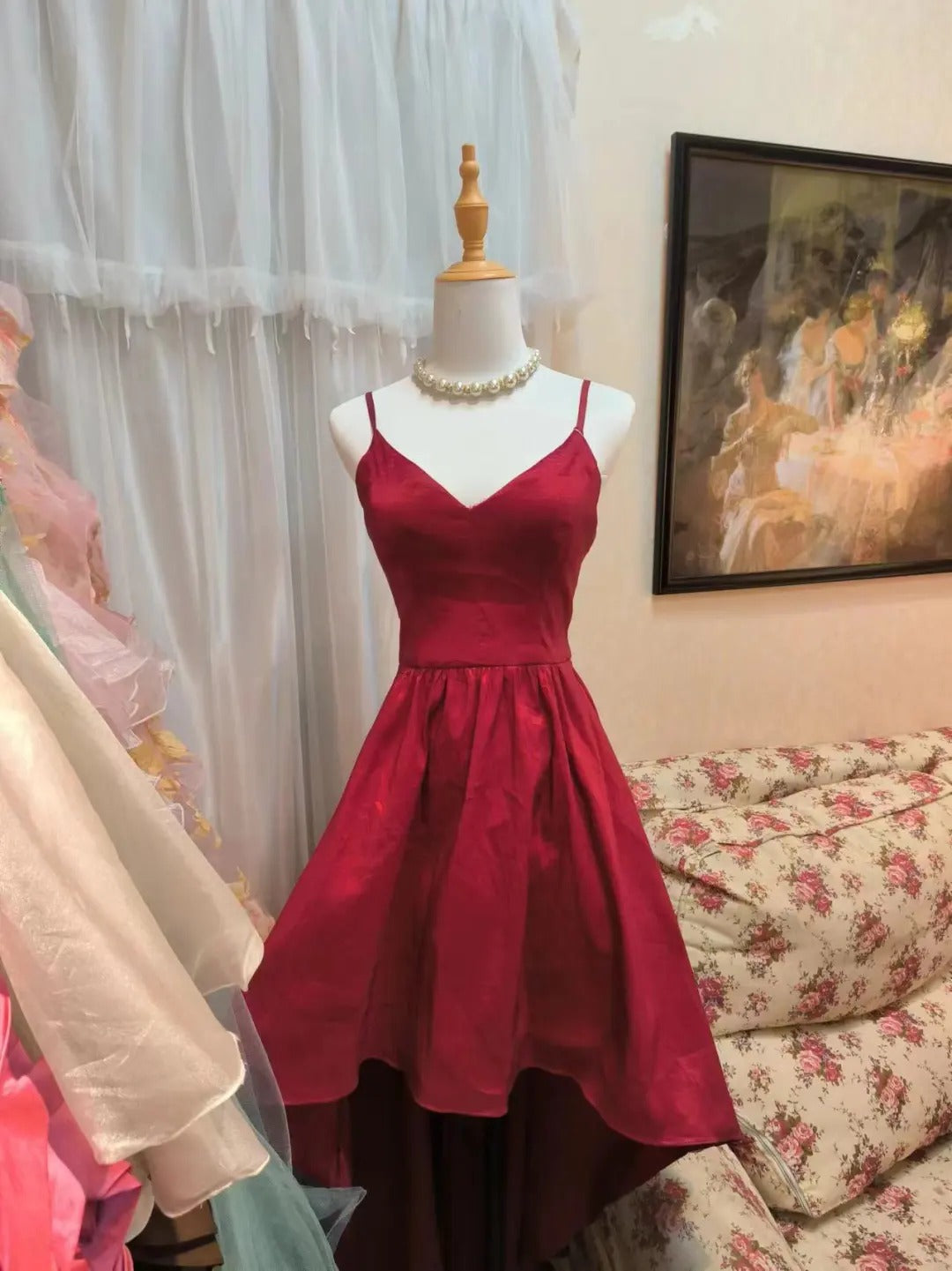 Robe de soirée courte en satin rouge, style rétro élégant, à bretelles, pour bal de promo, anniversaire, gh4152
