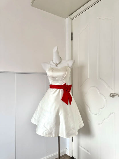 White Satin Spaghetti Strap Short Cocktail Dress, Sweetheart Neck A‑Line Gown With Red Sash Bow At Waist gh9162