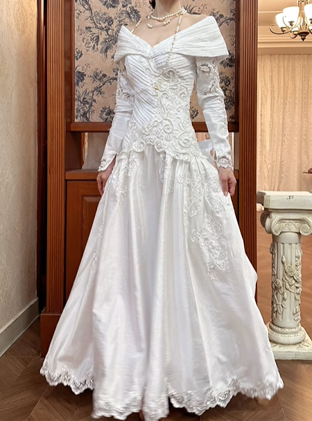 White Vintage Pleated Satin A‑Line Wedding Prom Dress, Off‑the‑Shoulder Folded V‑Neck, Twisted Pleated Long Sleeves, Baroque Lace Appliqués gh8714