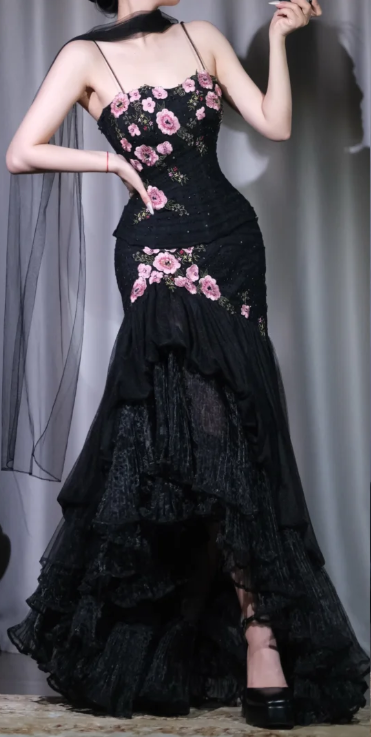 ✨Girlhomeshops-Black Floral Embroidered Mermaid Evening Gown Spaghetti Strap Ruffle Tulle gh10123