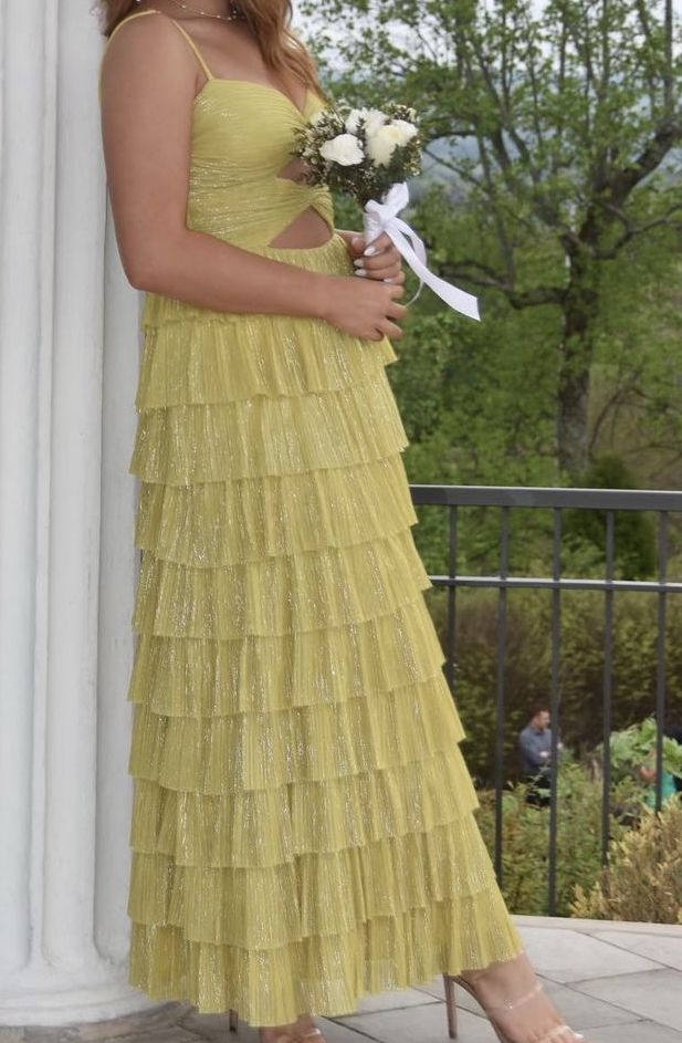 Robe de soirée longue en satin jaune élégante à bretelles spaghetti, robe de bal à plusieurs niveaux, robe de soirée formelle gh3655