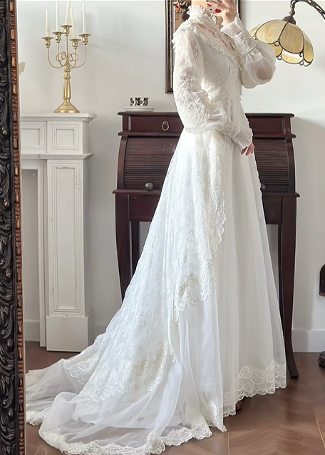Ivory Vintage Chiffon Wedding Gown, High Neck Lace Illusion V‑Neck, Lace Puff Long Sleeves, Lace Appliqué Empire Waist, Overlay Lace Outer Skirt, Flowy Floor‑Length Full Skirt, Scalloped Lace Hem, Bridal Prom Dress gh8739