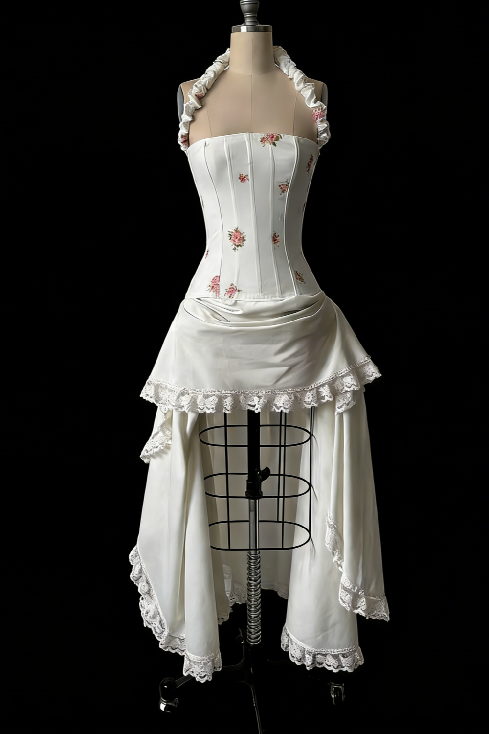 Romantisches Vintage-Kleid mit weißer Rosenstickerei – Retro-romantisches Neckholder-Kleid mit Schnürung und asymmetrischem Spitzenbesatz gh6989