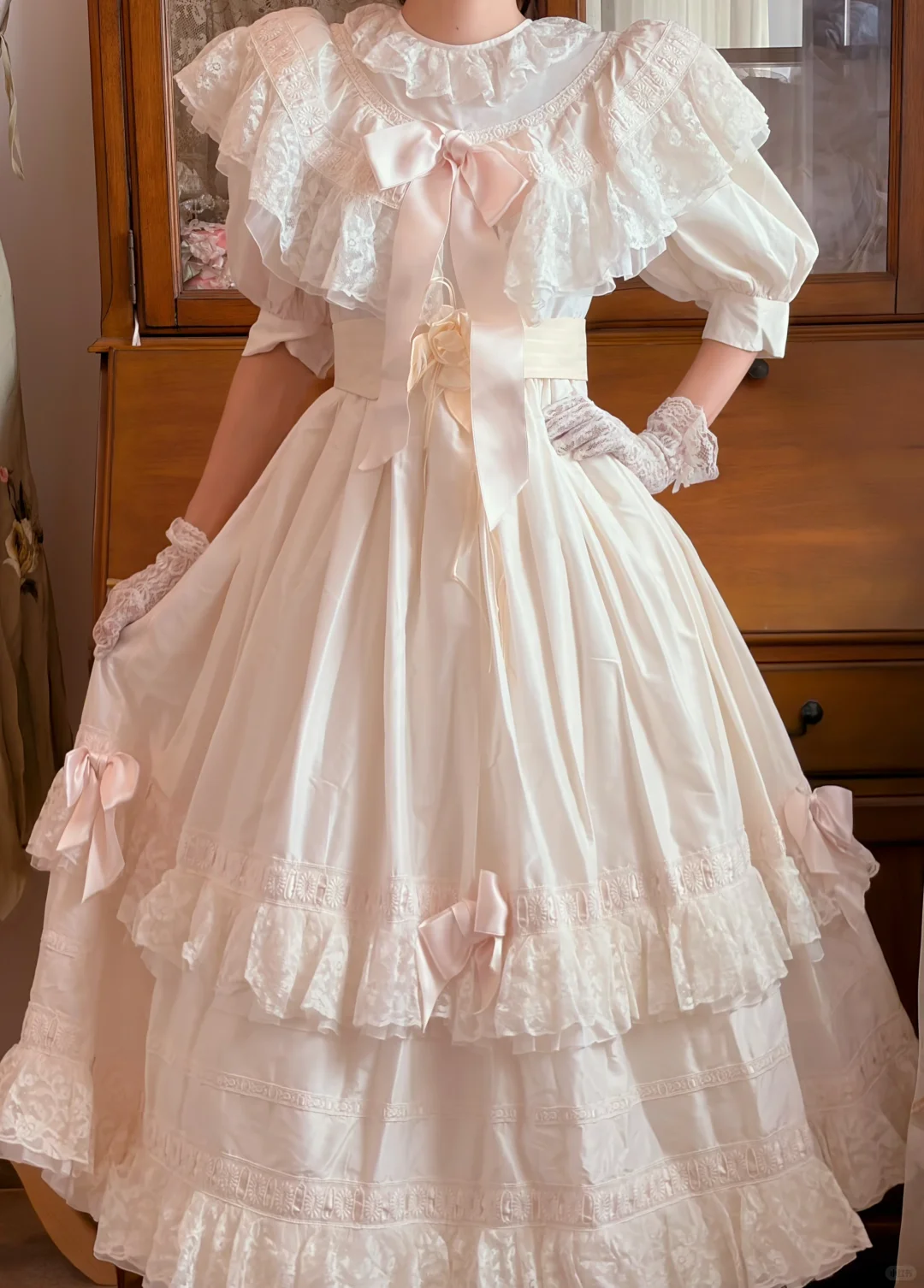 Cream White Vintage Lolita Long Dress, Puff Elbow Sleeve Lace Tiered Ballgown gh9294
