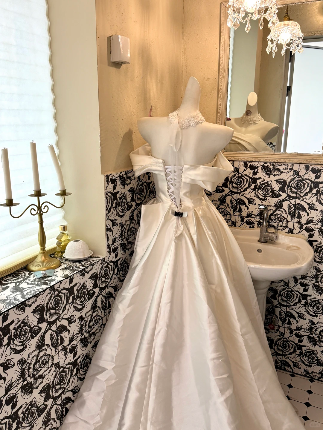White Off-the-Shoulder Satin Waist-Cinched Full Flared Long Vintage Romantic Dress, Wedding Gown gh7561