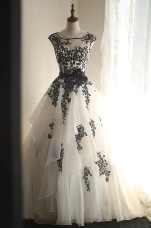 Schwarzes Schwanen-Spitzen-Blumen-Lang-Tüll-Prinzessin-Ballkleid-Abendkleid-Brautkleid gh4324