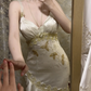 Robe de soirée longue en satin ivoire, élégante, avec perles dorées, coupe sirène, à volants, coupe ajustée, gh4252