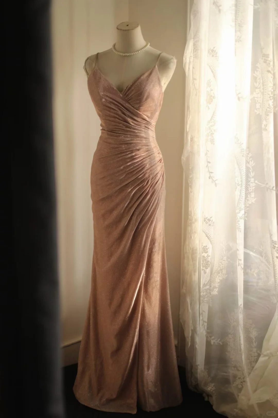 Dusty Rose Glitter Spaghetti Strap Mermaid Evening Gown, V‑Neck Cross Twist Bodice Side Ruched Fitted Long Formal Party Dress gh9111