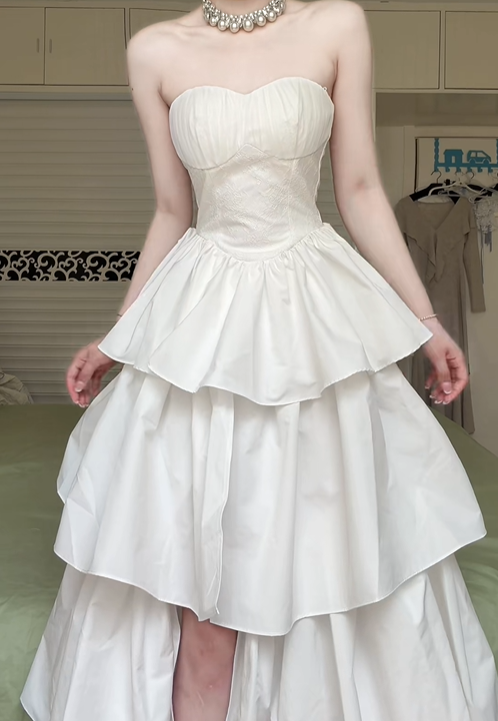 White Strapless Sweetheart Neck Tiered High‑Slit Wedding Gown, Multi‑Layer Ruffle Cake Skirt Formal Prom Dress gh8997