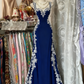 Girlhomeshops - Robe longue fantaisie d'anniversaire style rétro psychédélique en tulle noir et dentelle blanche à bretelles spaghetti gh5883