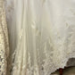 Robe de soirée longue en tulle et dentelle jaune clair, motif floral et perles, gh4488