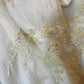 Robe de soirée longue en tulle et dentelle jaune clair, motif floral et perles, gh4488